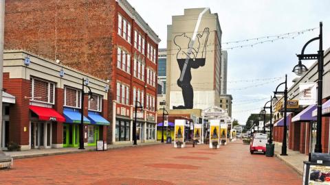 Underground's above-ground portion on Lower Alabama Street, with the Pryor Street building at left.