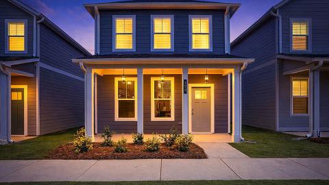 An image of a new subdivision site with many smaller homes and townhouses in Atlanta. 